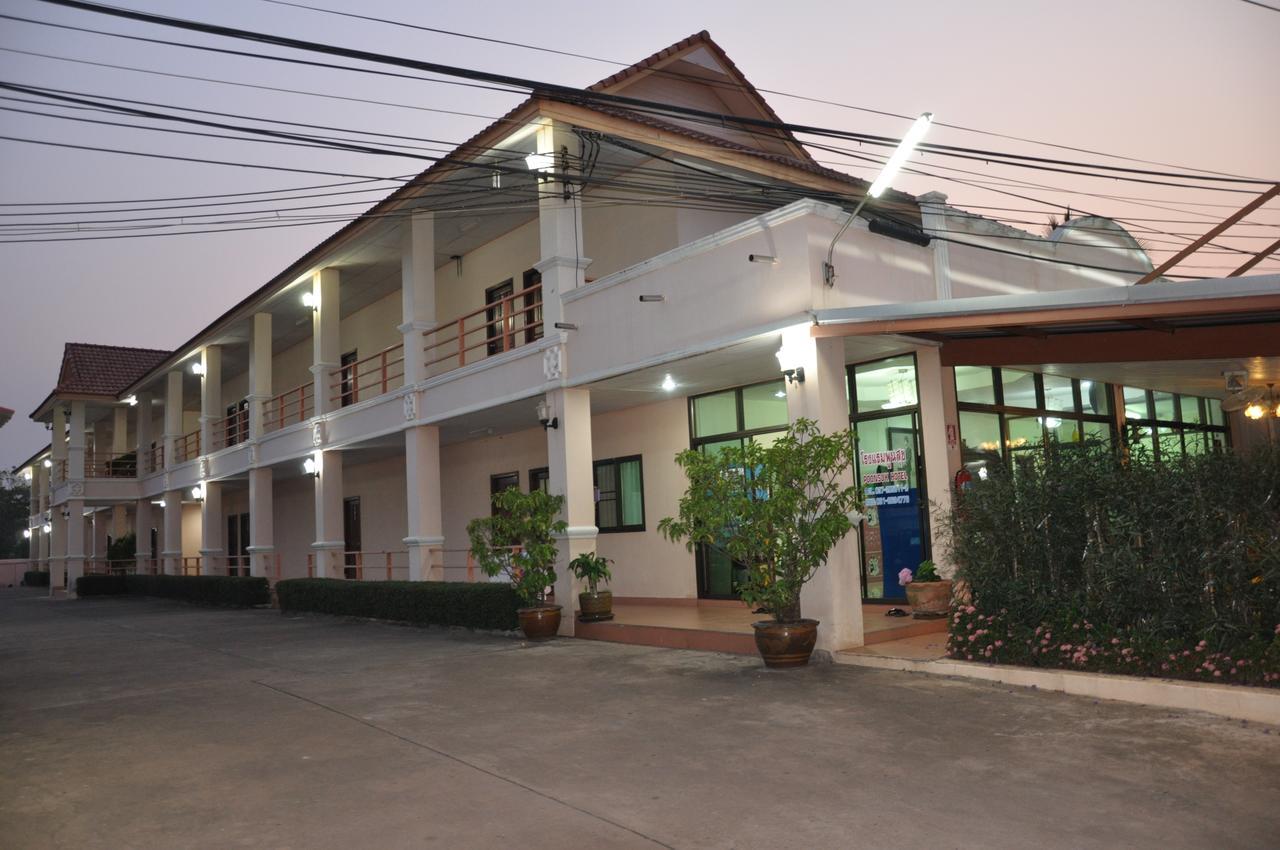 Poon Suk Hotel Kabin Buri Exterior photo