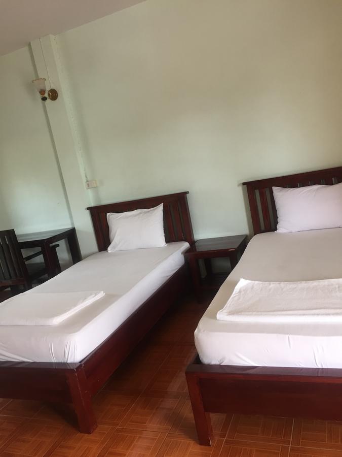 Poon Suk Hotel Kabin Buri Exterior photo